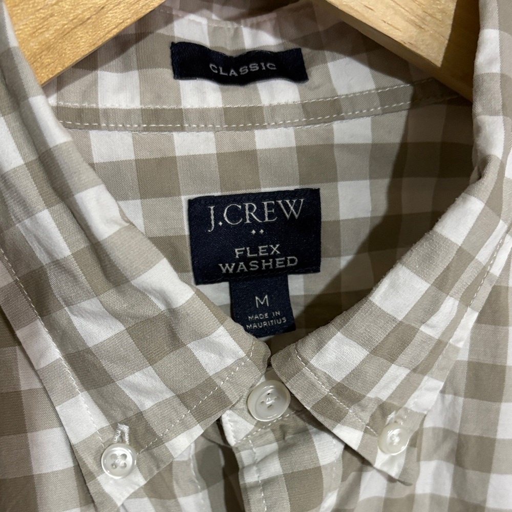 J. Crew classic flex washed medium mens Beige Checkered Button Down Shirt plaid